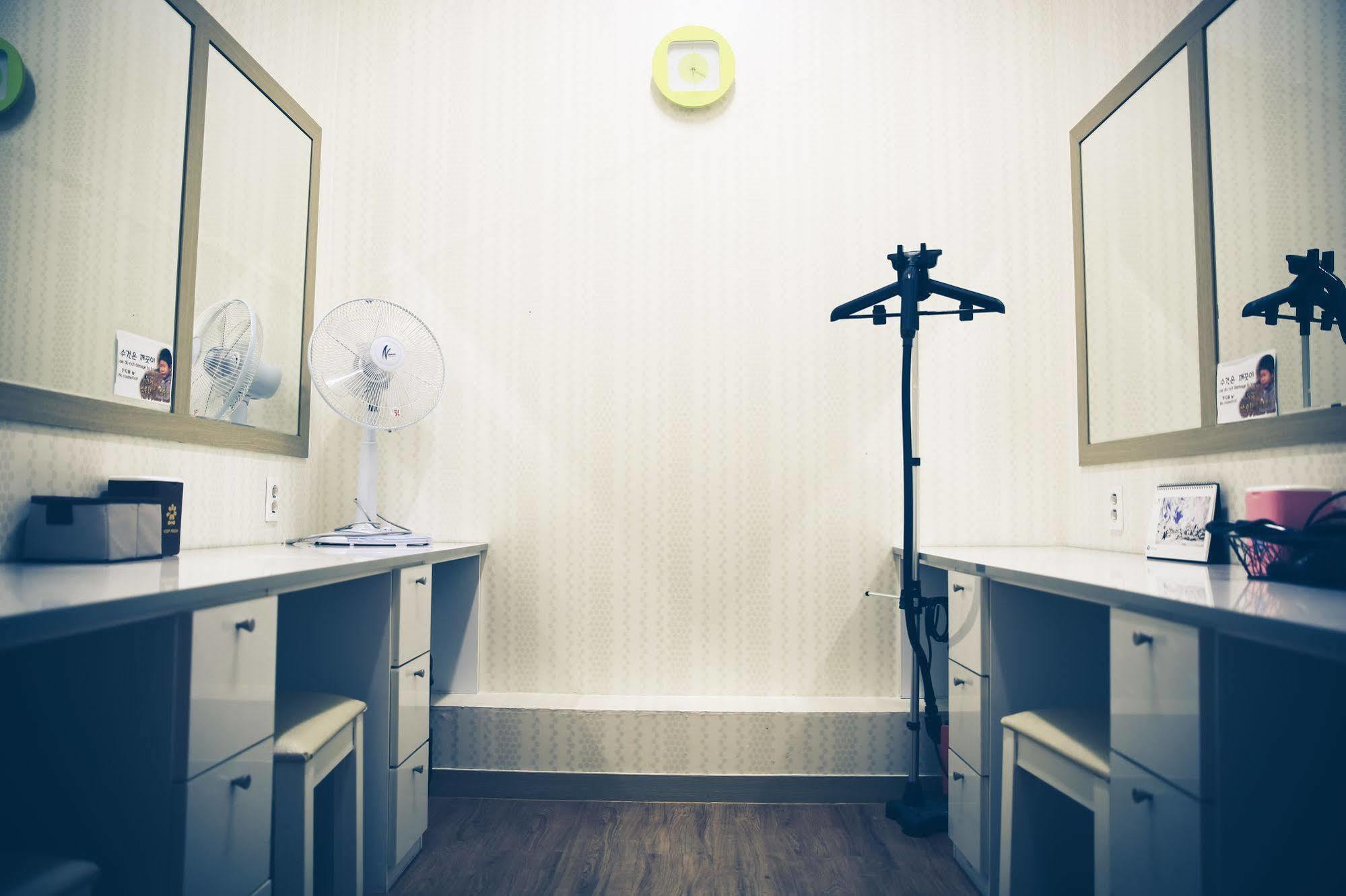 Terra Guesthouse Пусан Экстерьер фото