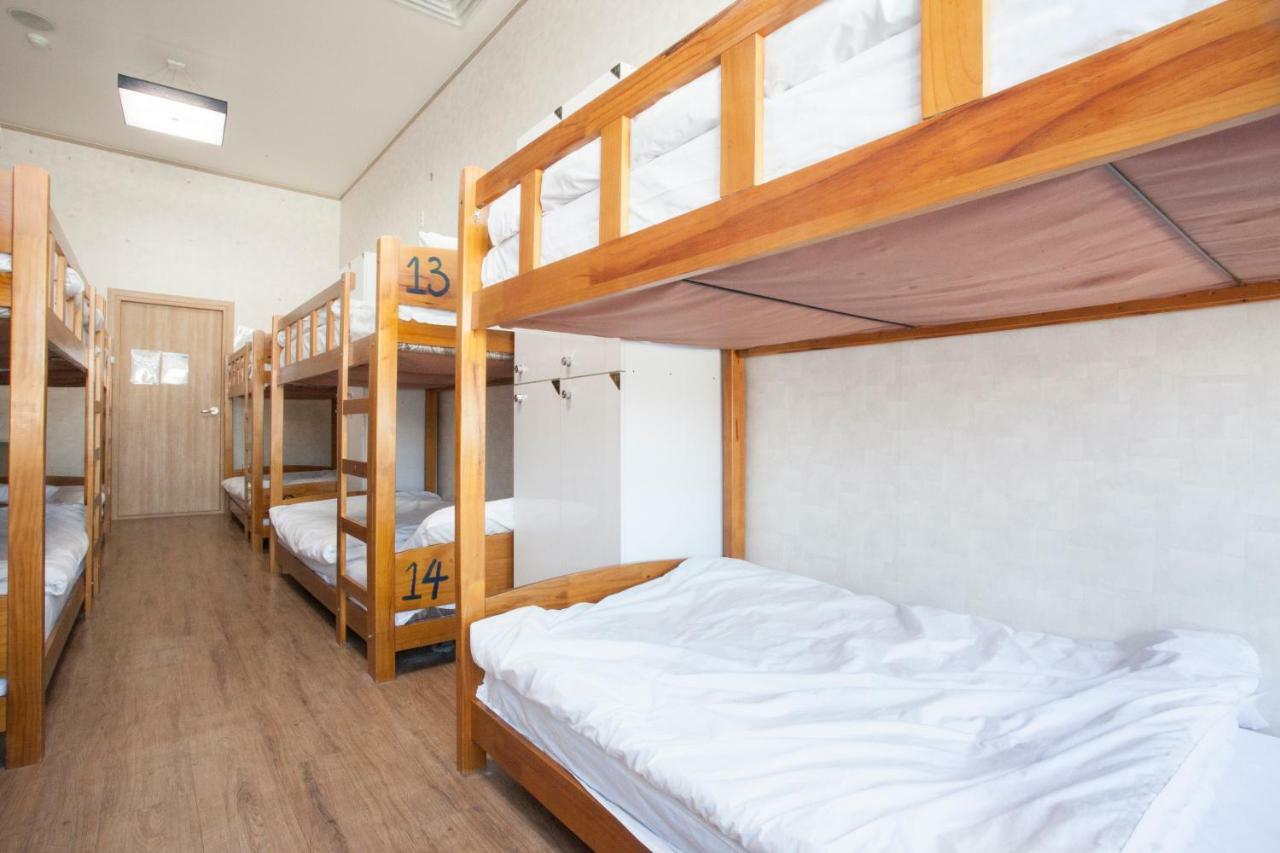 Terra Guesthouse Пусан Экстерьер фото