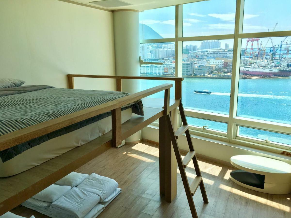 Terra Guesthouse Пусан Экстерьер фото